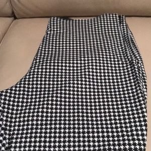 Old Navy hounds tooth ankle pants -16